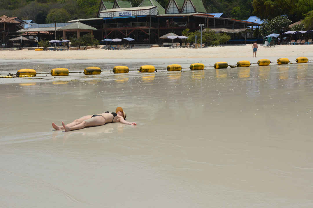 koh larn Tiennara Beach